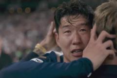 10年熱刺生涯首次奪冠！孫興慜賽后身披韓國(guó)國(guó)旗抱著隊(duì)友落淚！